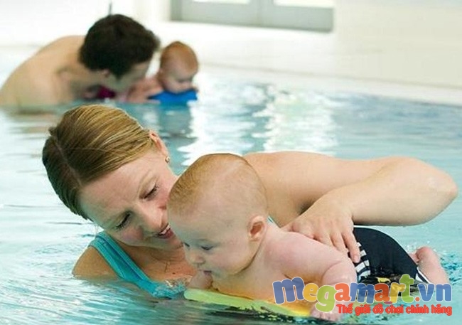 Trẻ được học bơi từ nhỏ sẽ tự tin và học được nhiều kĩ năng sống bổ ích