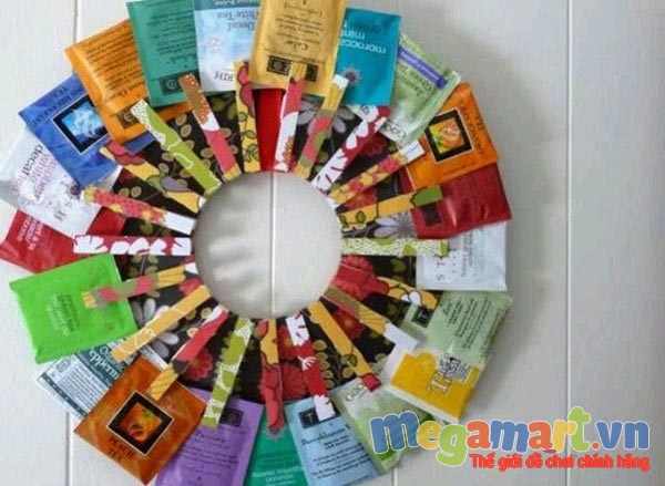 9 cách làm vòng hoa giáng sinh đẹp và dễ làm cho bé 3