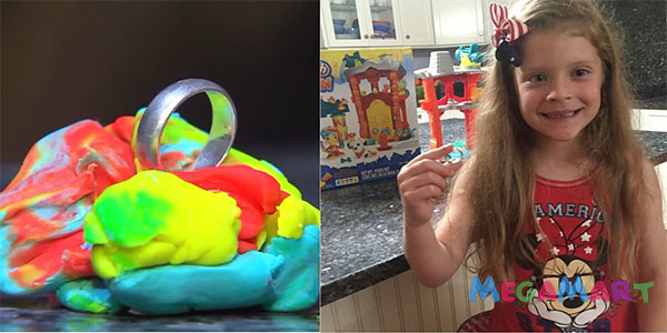 Bé gái 6 tuổi tìm thấy 1 chiếc nhẫn cưới trong 1hộp Play doh