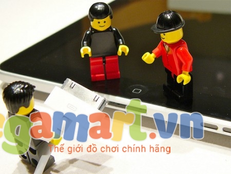 Dây cáp đây rồi cắm vào và sử dụng iPad thôi