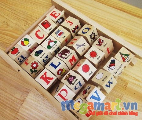 Đồ chơi học tiếng Anh với nhiều hình minh họa giúp bé dễ dàng tiếp thu kiến thức hơn