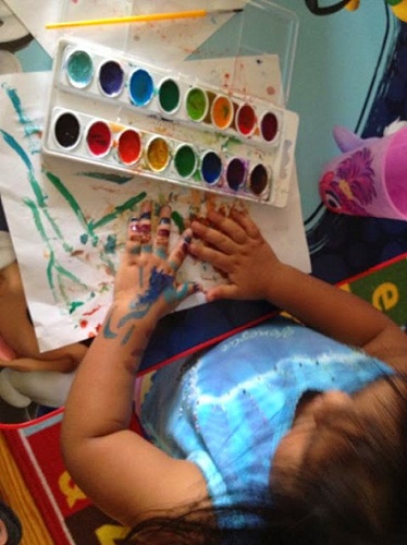 Bộ Crayola Bộ màu nước dạng vỉ 16 màu có cọ vẽ đi kèm - tẩy rửa được