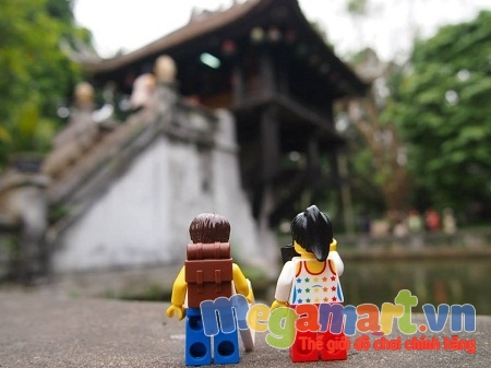 Bức ảnh Lego bên Chùa Một Cột nổi tiếng tại Hà Nội