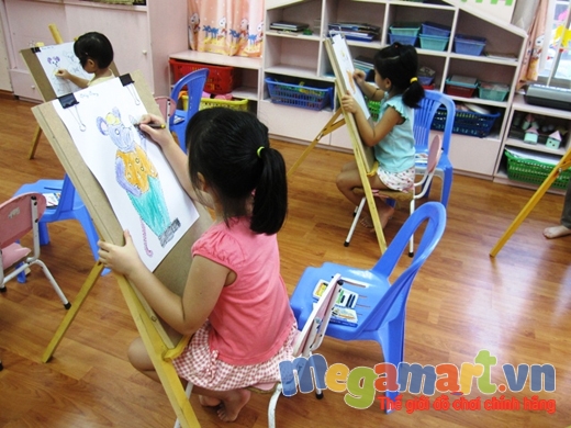 Trẻ học vẽ từ nhỏ sẽ đem lại nhiều lợi ích cho sự phát triển của bé