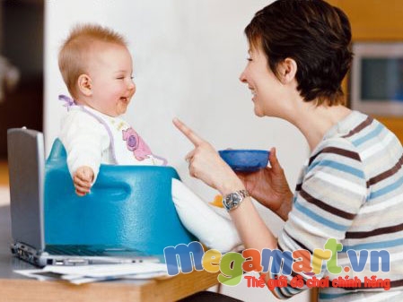 Mẹ và bé sẽ gắn kết tình cảm nhiều hơn nhờ những bài đồng dao