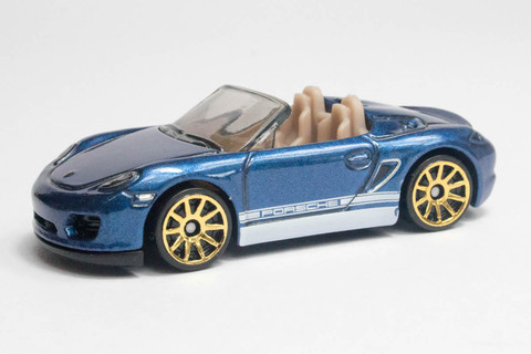 Mô hình xe Hot Wheels Porsche Boxster Spyder hoàn hảo đến từng chi tiết