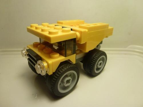 Rèn luyện tính cẩn thận cho bé với Lego Creator 30283 - Xe địa hình Off-Road