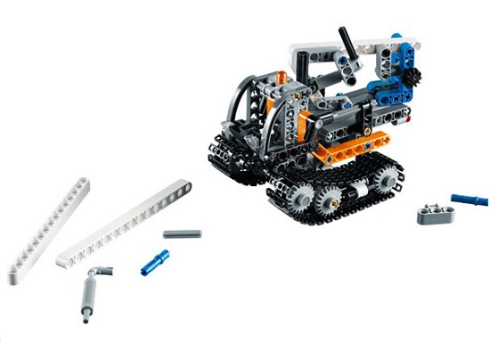 Lego Technic 42032 có thể chuyển thành một mô hình xe nâng