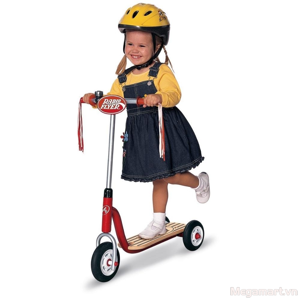 Mẹo chọn đồ chơi an toàn cho bé - Xe scooter cùng có thể là nguy cơ tiền ẩn đối với bé