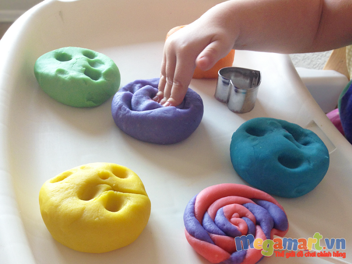 Sử dụng đất nặn chứa chất độc trong thời gian dài sẽ gây ảnh hưởng không nhỏ tới sức khoẻ của bé