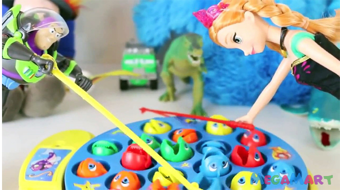 Có nhiều bộ đồ chơi nhân vật khác có thể kết hợp cùng chơi với bộ đồ chơi câu cá