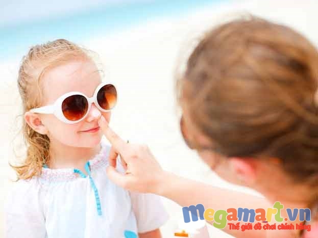 Bôi kem chống nắng 30 phút trước khi đi ra nắng