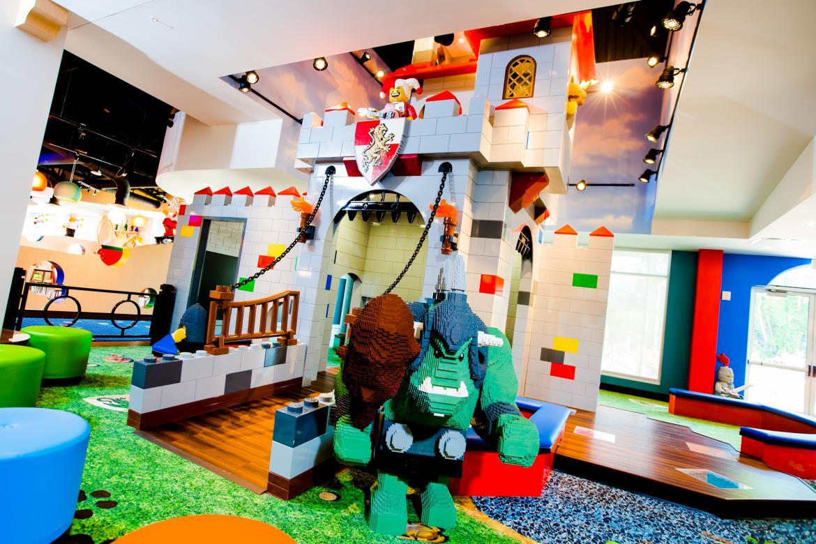 Tham quan khách sạn Lego cực thu hút giới trẻ tại Mỹ 6