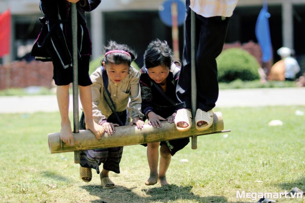 Trò chơi 'độc' và 'lạ' của trẻ em vùng cao Tây bắc 14