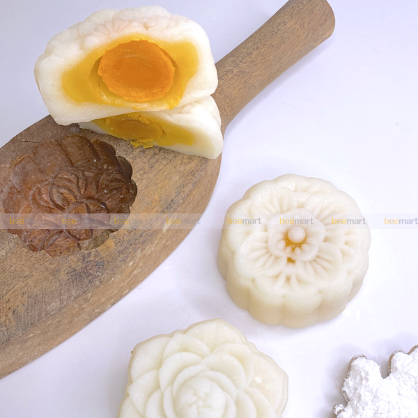 Cách làm Bánh dẻo nhân đậu xanh trứng muối truyền thống