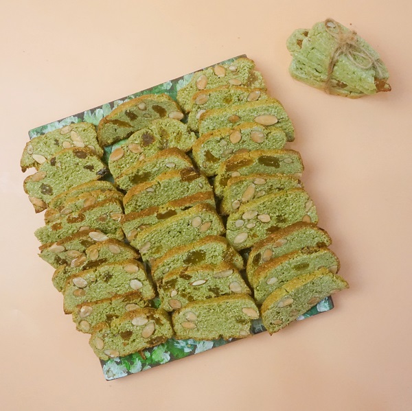 Bánh biscotti trà xanh nho dừa