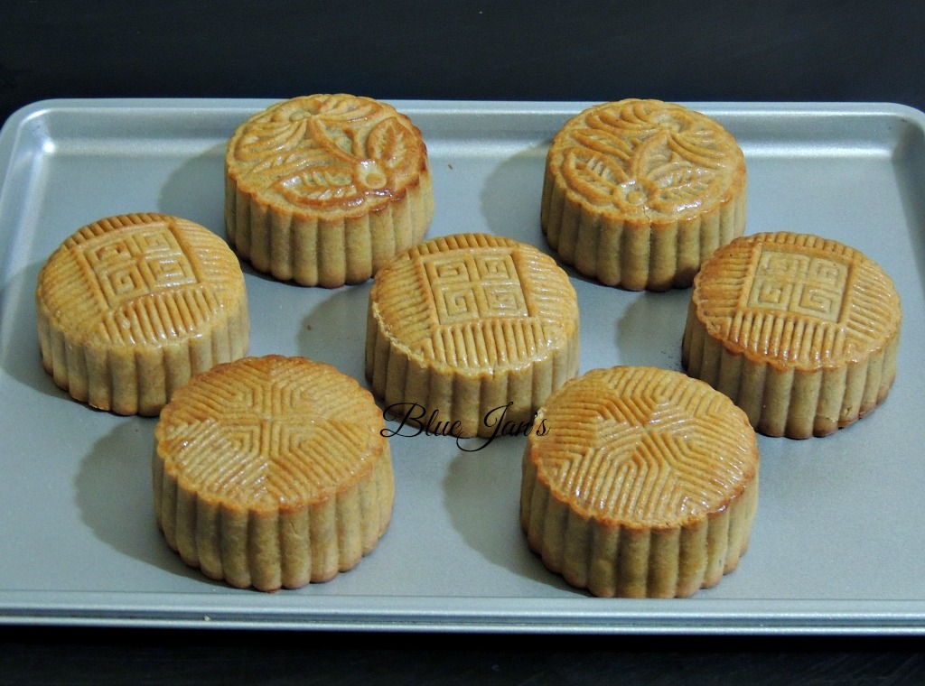 khuôn bánh trung thu lò xo