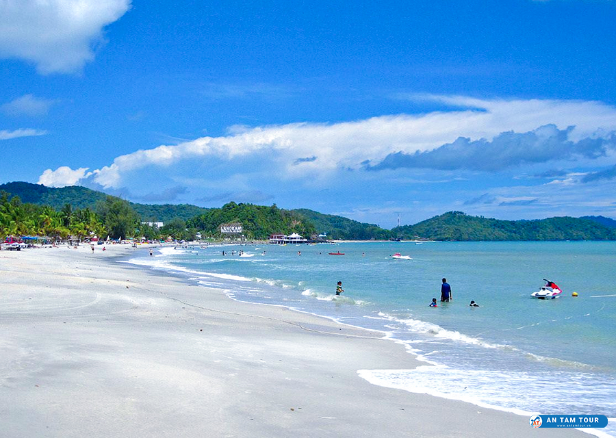 Bãi biển Hải Tiến