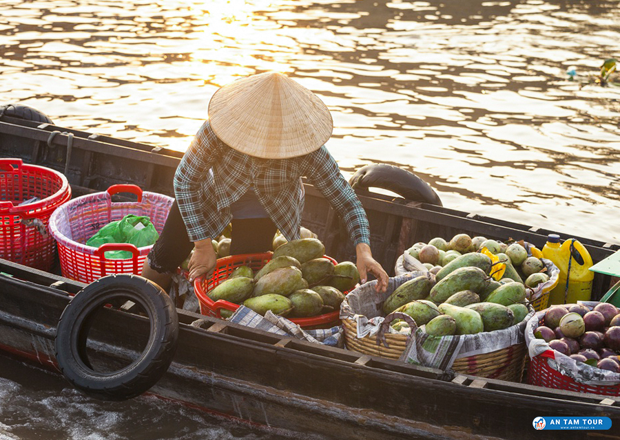 Chợ nổi Cà Mau