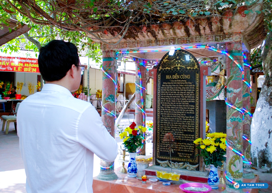 Đền Cùng Giếng Ngọc