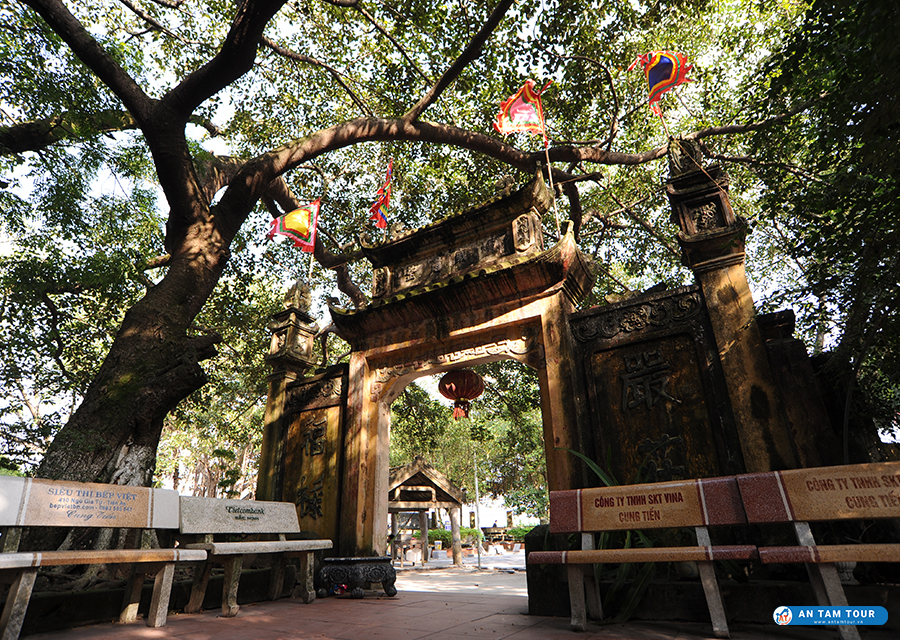 Đền Cùng Giếng Ngọc