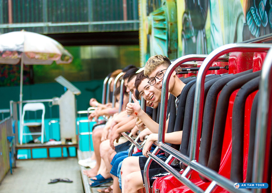 Khoang Xanh Suối Tiên