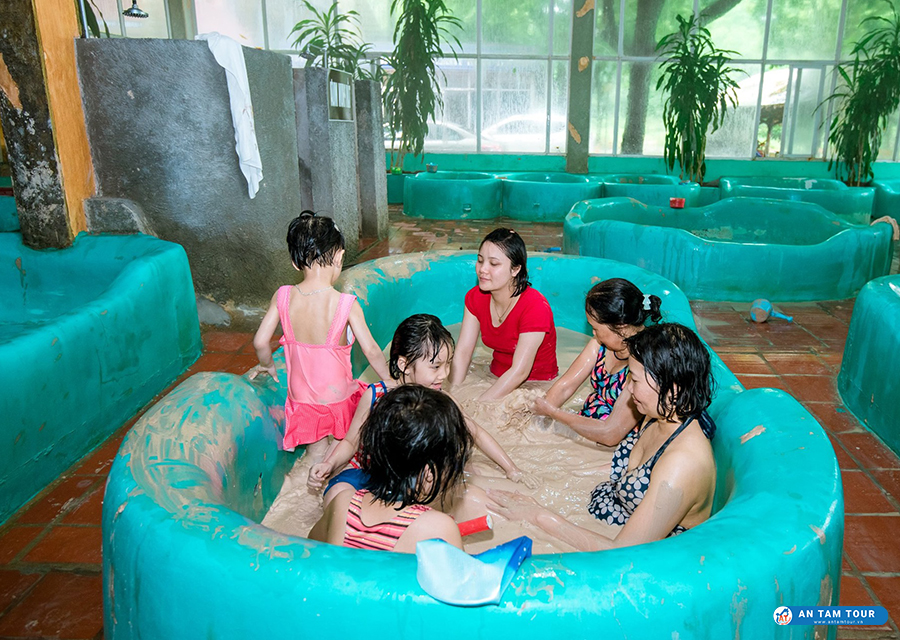 Khoang Xanh Suối Tiên