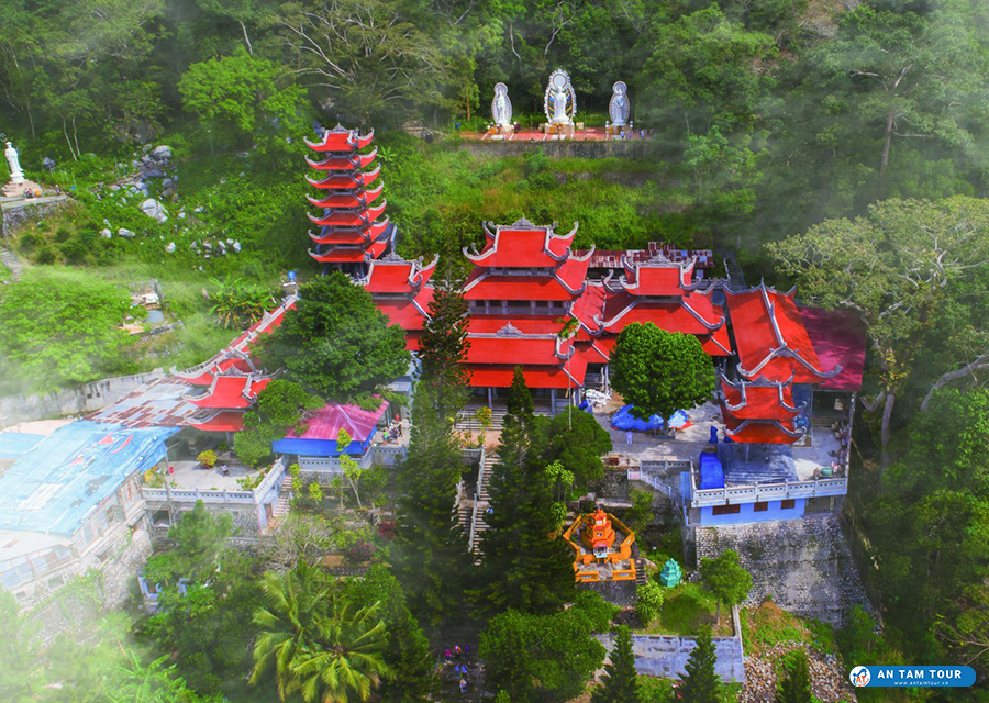 Khu du lịch Núi Tà Cú