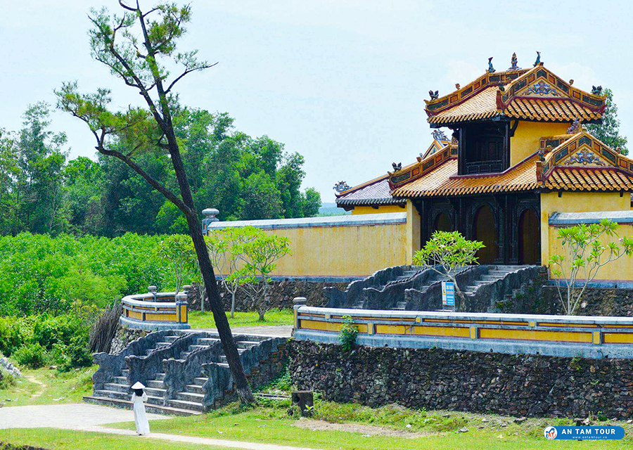 Lăng Gia Long