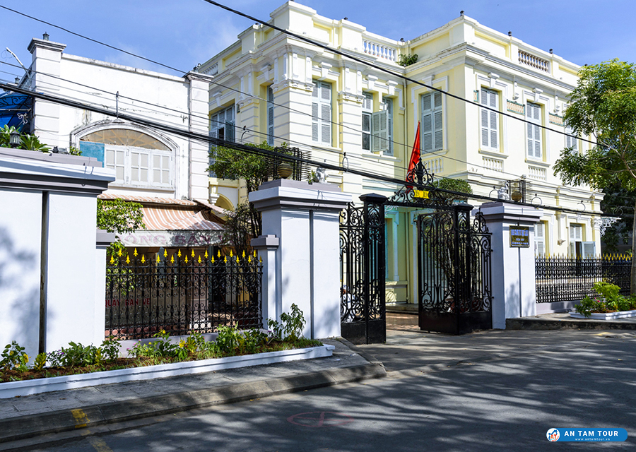 Nhà Công tử Bạc Liêu