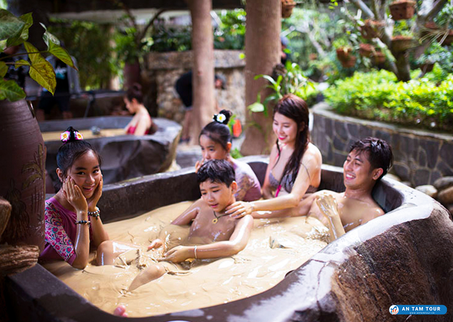 Suối khoáng Kim Bôi