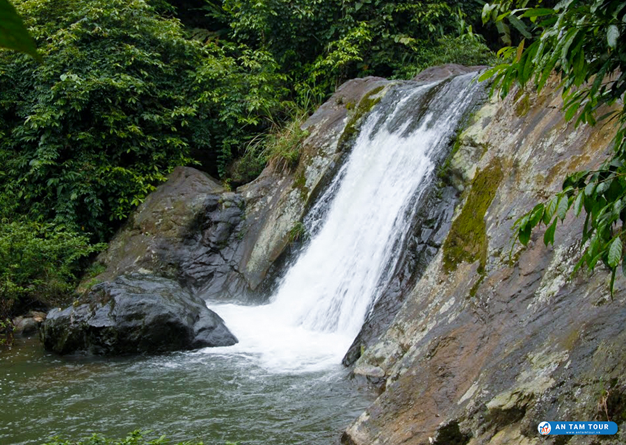 Cửu Thác Tú Sơn