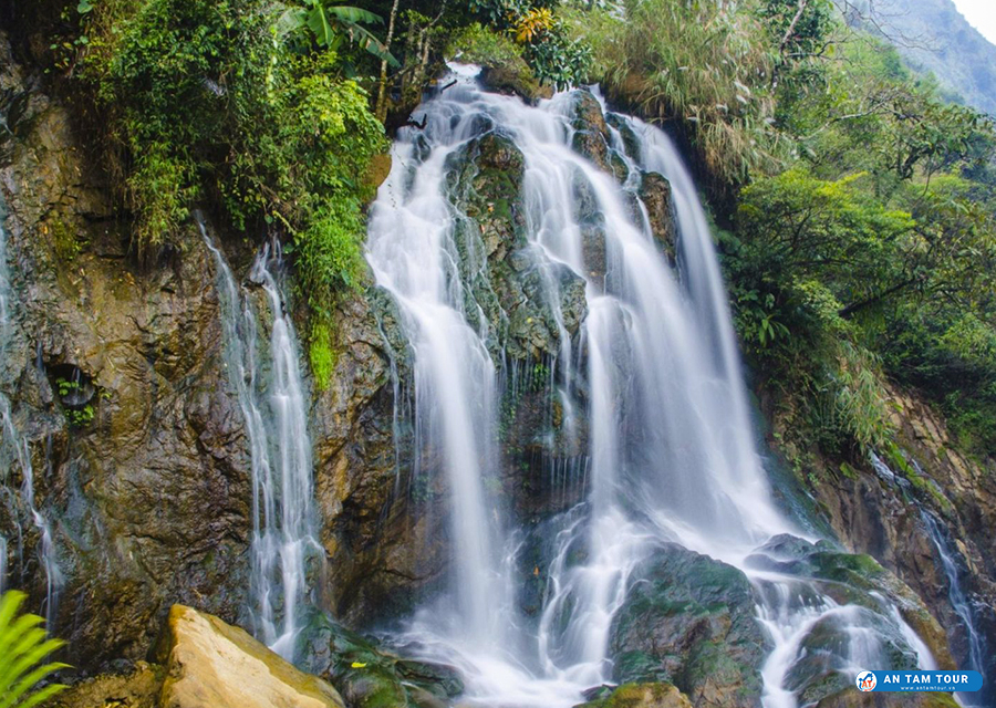 Thác Bạc Sapa