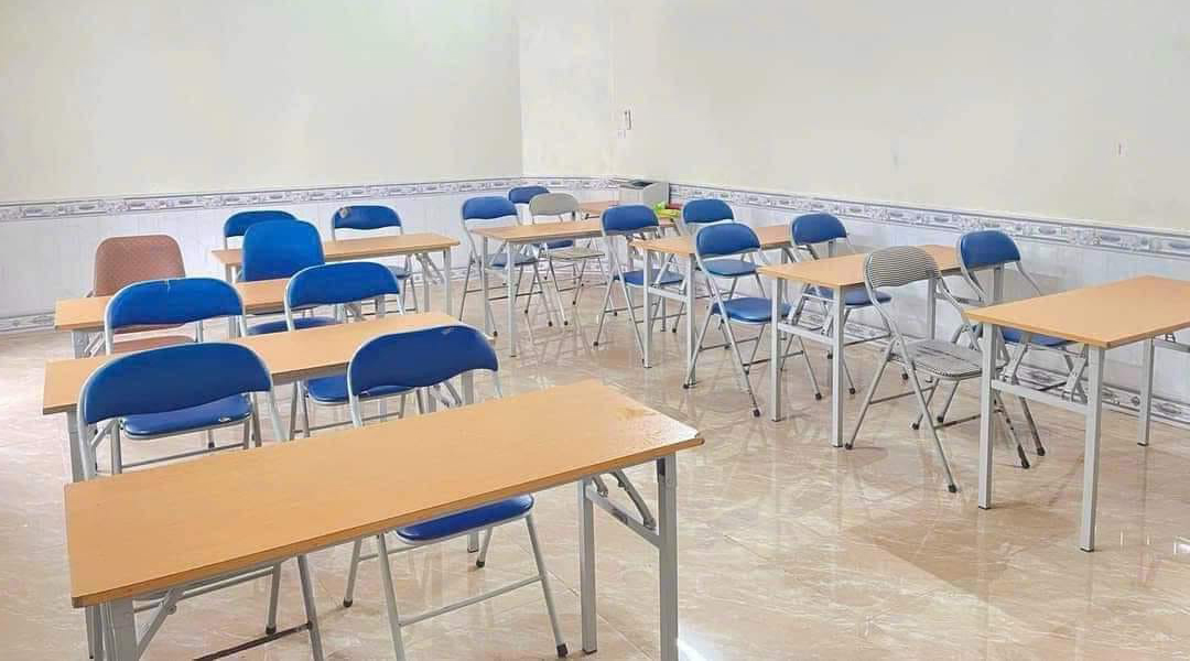 Ghế xếp lưng tựa kết hợp với bàn xếp gọn Vinahardware