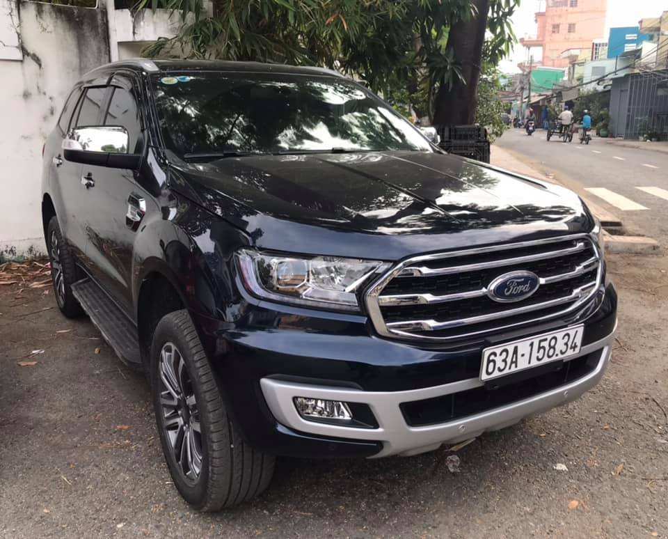 giá xe ford everest