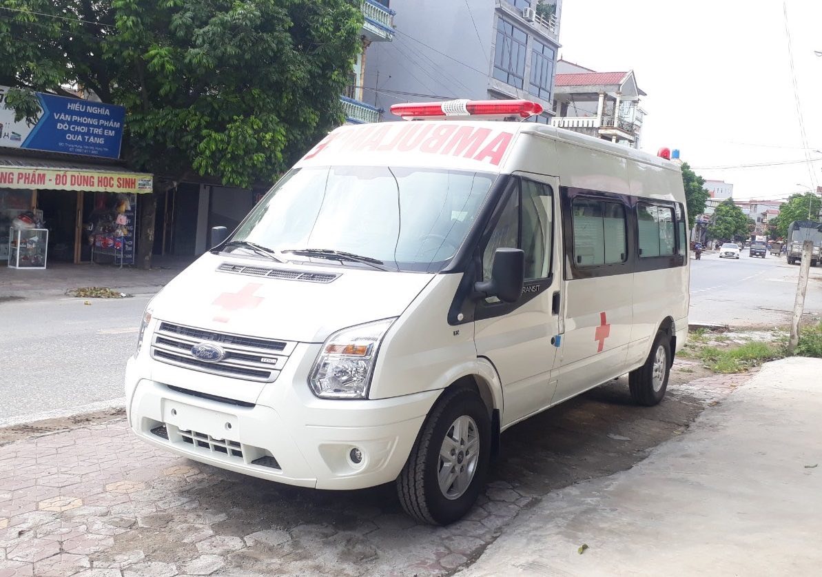 xe ford transit cứu thương 