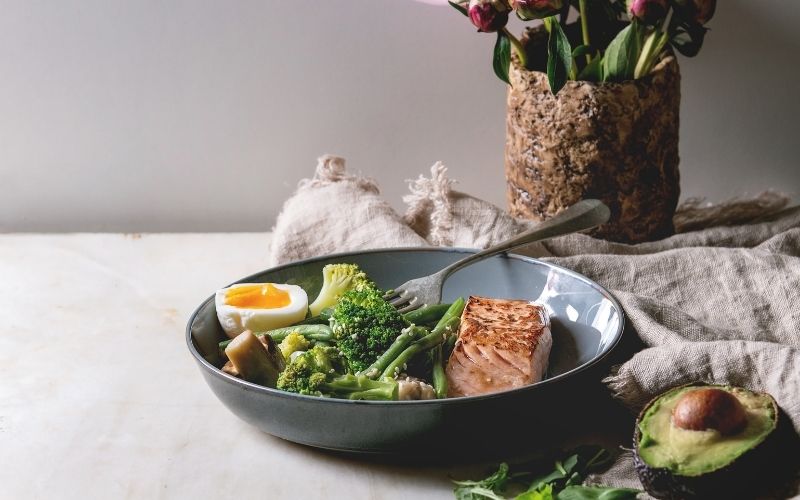 Nên ăn thực phẩm lành mạnh, ít dầu mỡ