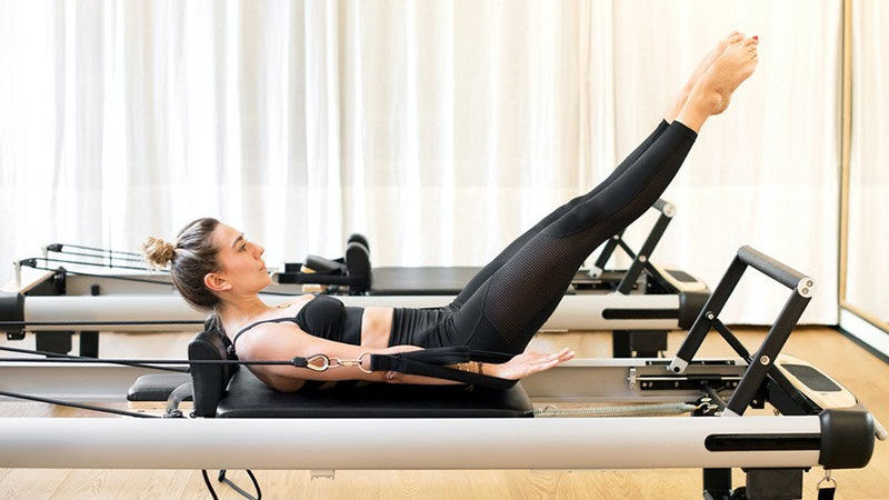 Tập pilates là gì? Cùng mình đi tìm hiểu nhé.