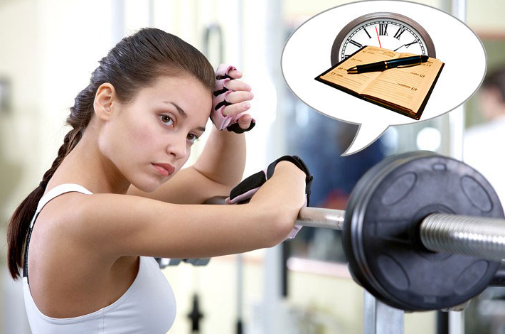 Tập gym vào buổi trưa