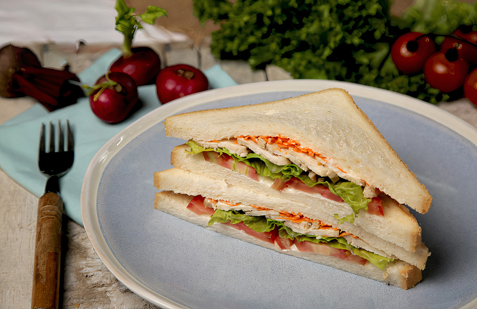 Thực đơn giảm cân cho nam - Sandwich ức gà