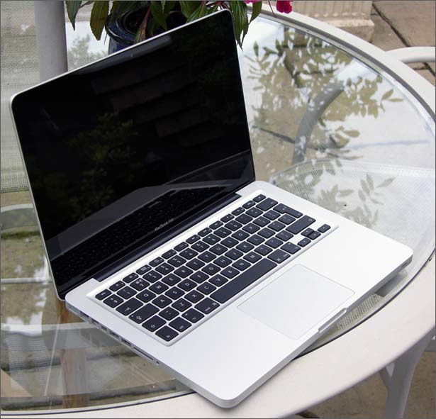 MacBook Pro MC374