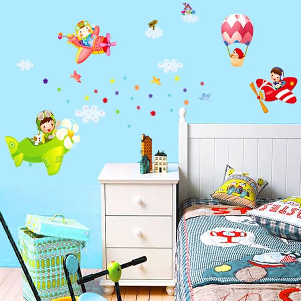 Decal dán tường cậu bé lái máy bay - DC187