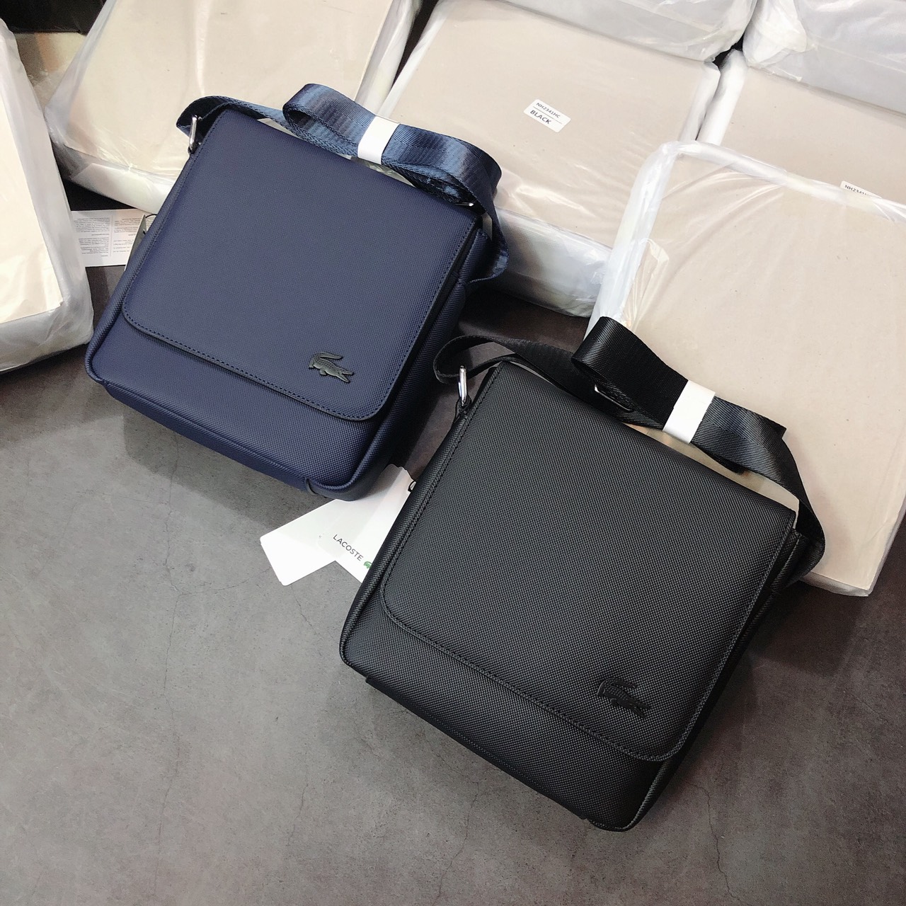 Túi Lacoste nắp gập - XK809