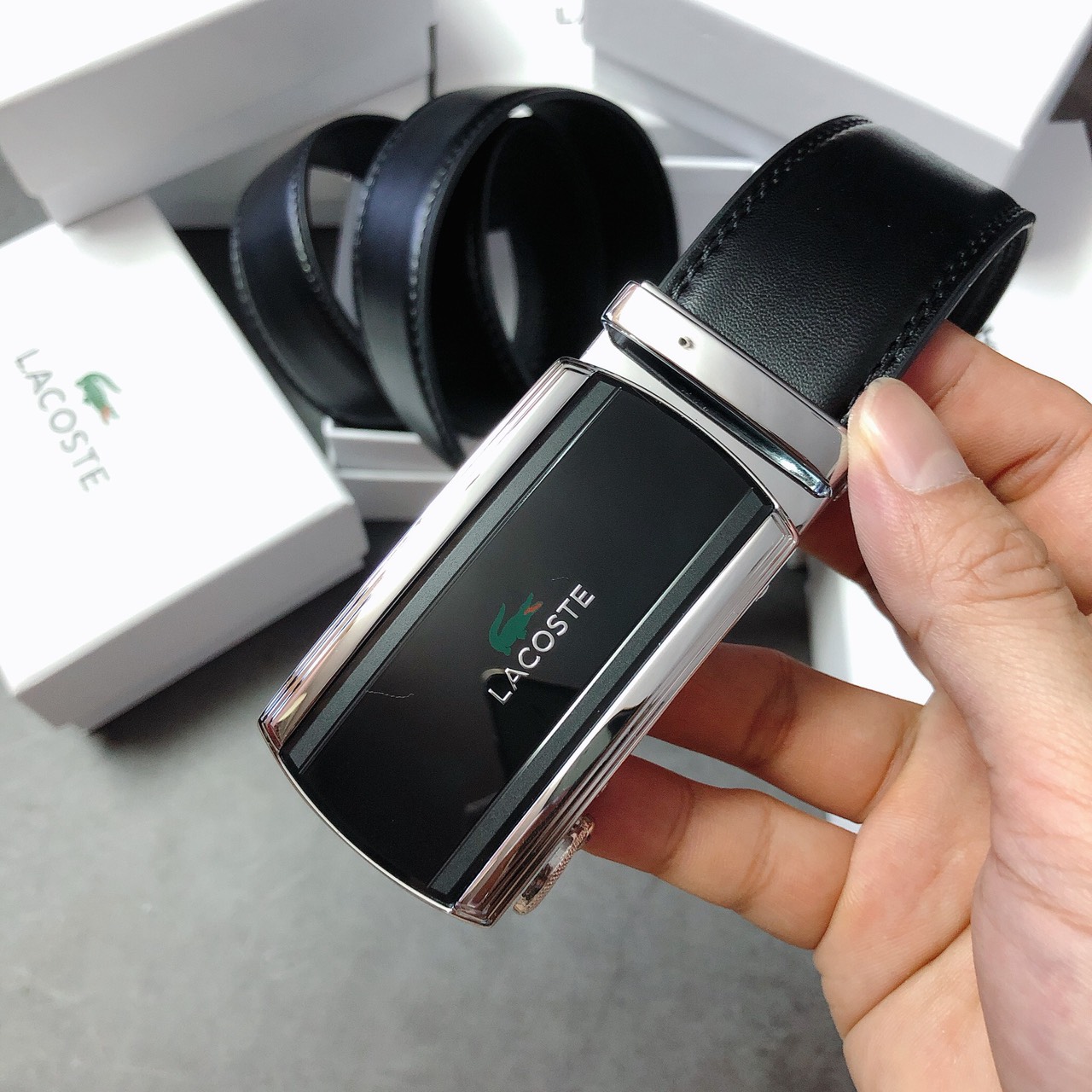 Nịt Lacoste viền 2 cạnh logo giữa - NN144