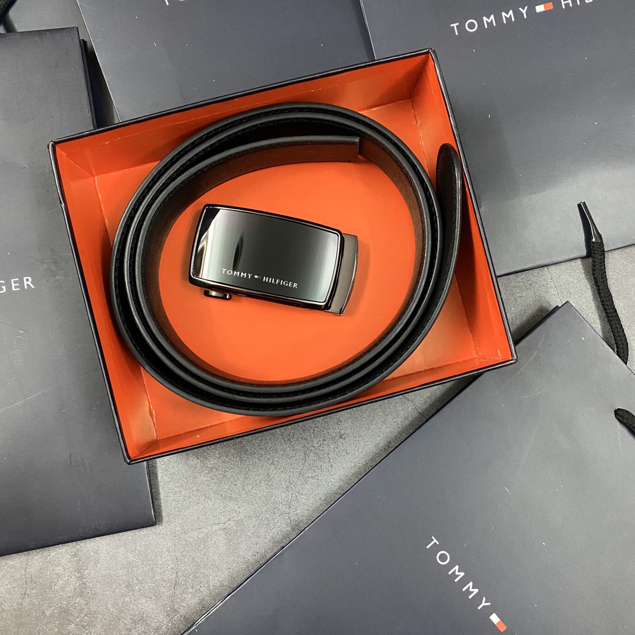 Nịt Tommy gương đầu tròn viền 1 cạnh - NN152