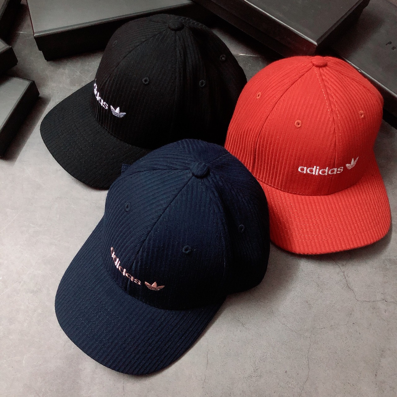 Nón adidas lưỡi trai sọc nhuyễn - NO1
