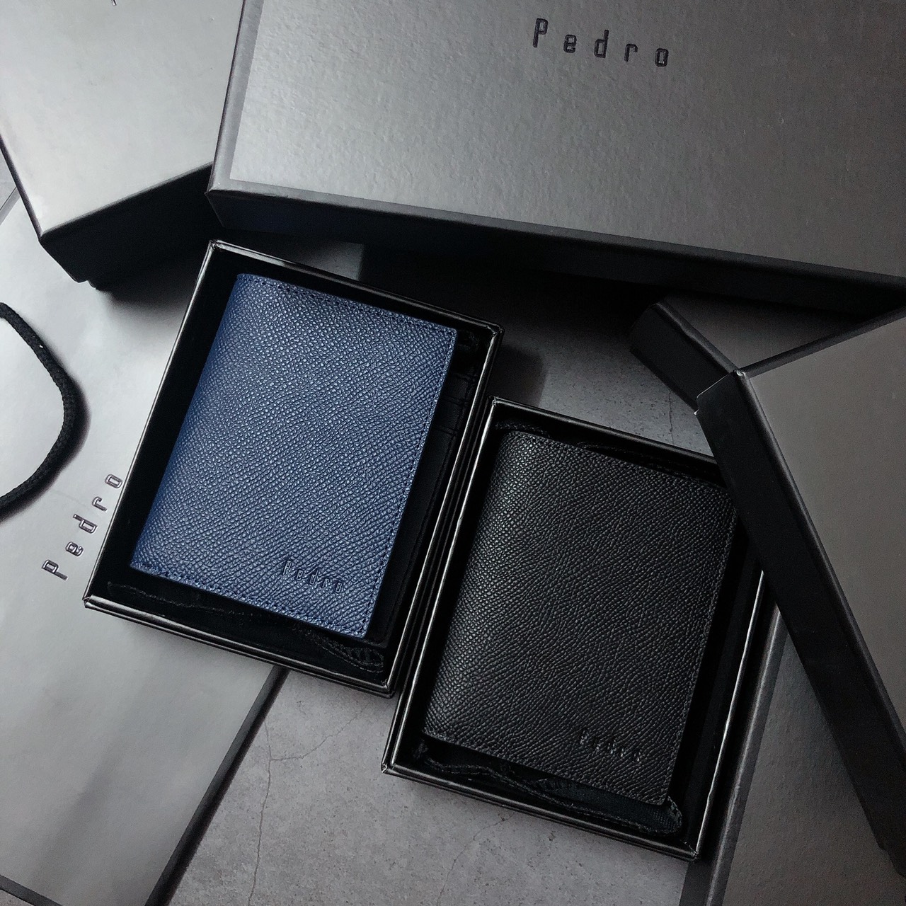 Ví ngắn đứng Pedro sần trơn - V303