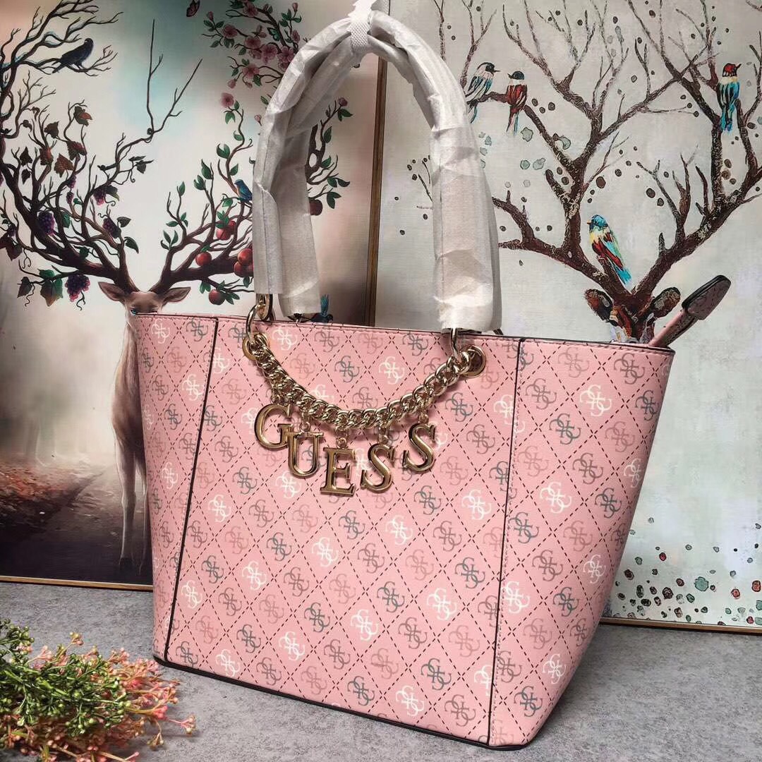 Túi Guess hến quai dây phụ kiện - XK718