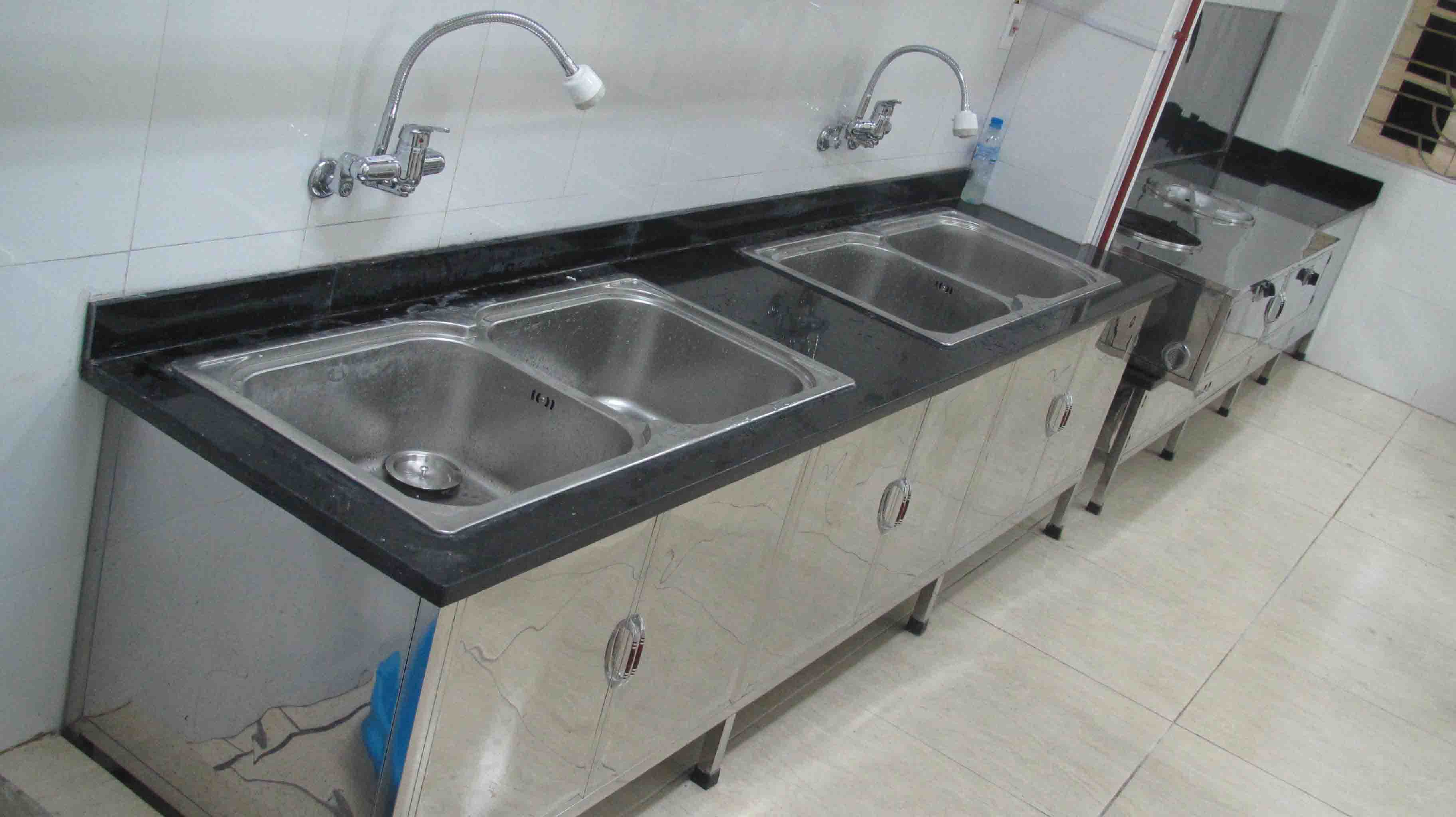 cách bảo quảnn bàn chậu rửa bát inox
