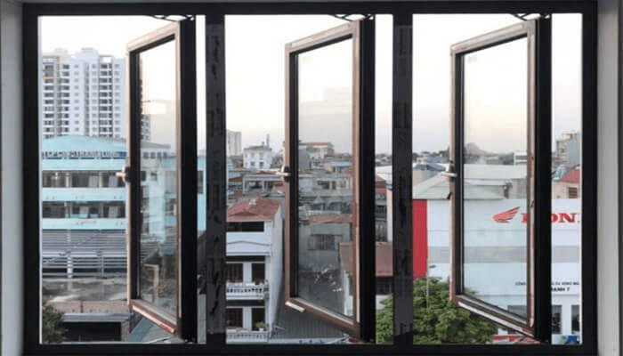Một mẫu cửa sổ nhôm Xingfa 3 cánh.